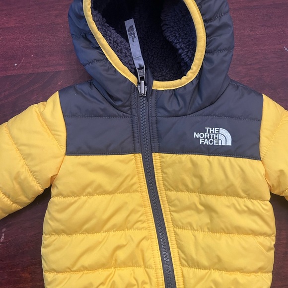 The North Face Yellow and Black Jacket - Picture 1 of 5